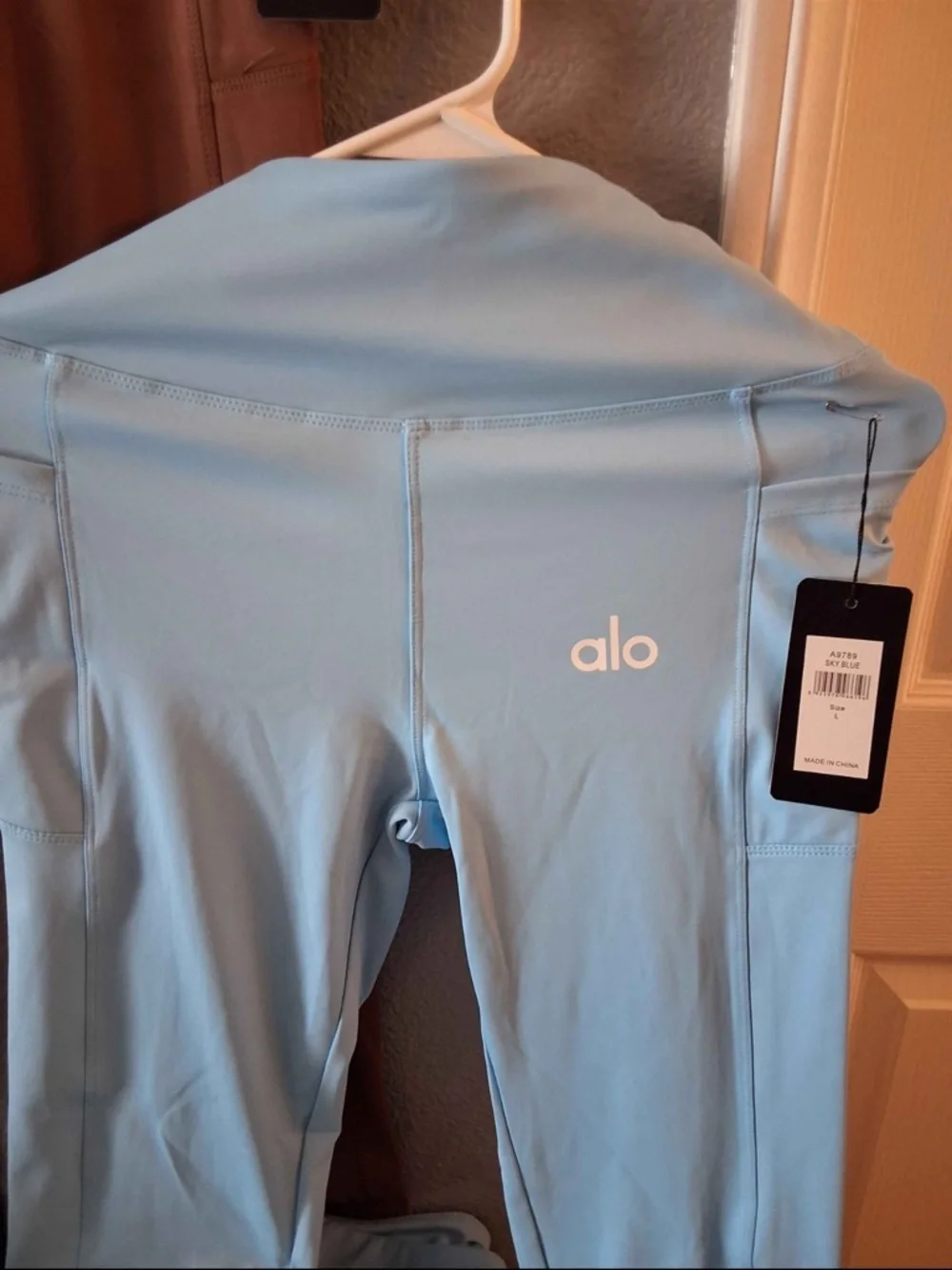 Alo High-Waist Leggings - Light Blue, Dark Blue, Pink, Brown, Black